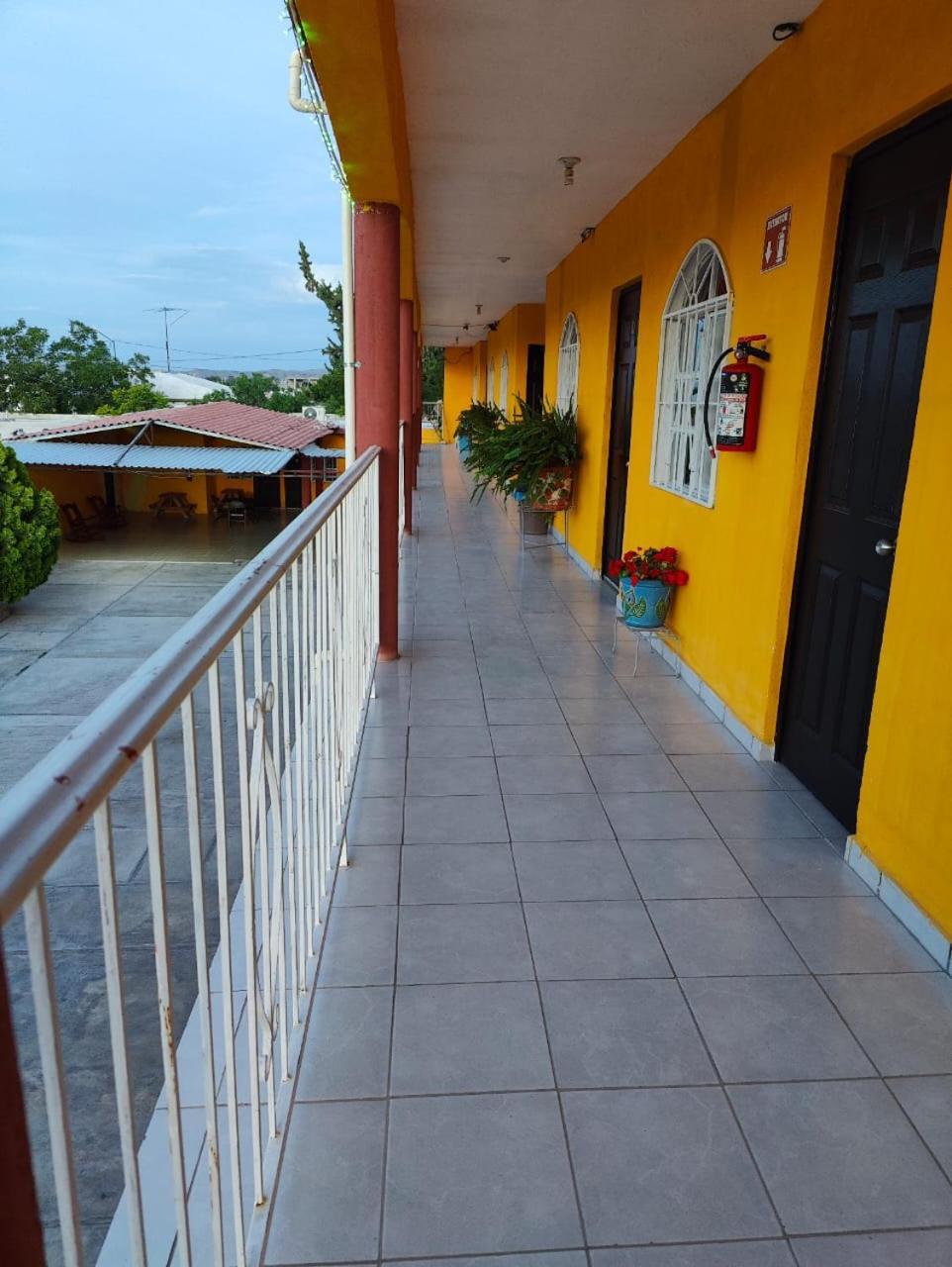 פרס דה לה פואנטה Hotel Posada Santa Elena מראה חיצוני תמונה